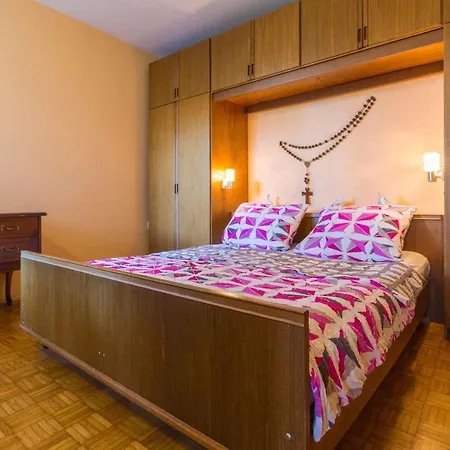 Apartment In 39354