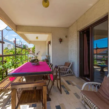 In 39354 Apartman *